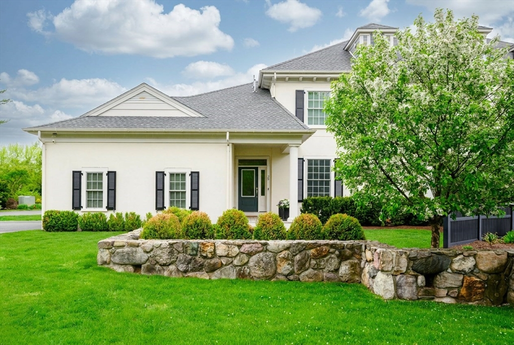 29 Woodmere Dr, Milton, Massachusetts, 2 Bedrooms Bedrooms, 5 Rooms Rooms,2 BathroomsBathrooms,Residential,For Sale,Woodmere Dr,73519579
