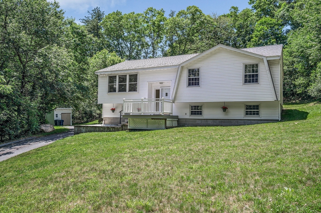50 Corrine Drive, Dracut, Massachusetts, 4 Bedrooms Bedrooms, 9 Rooms Rooms,2 BathroomsBathrooms,Residential,For Sale,Corrine Drive,73534181