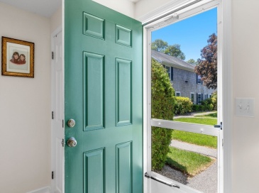 135 W Main St, Barnstable, Massachusetts, 2 Bedrooms Bedrooms, 4 Rooms Rooms,1.5 BathroomsBathrooms,Residential,For Sale,W Main St,73531204 135 W Main St, Barnstable, Massachusetts, 2 Bedrooms Bedrooms, 4 Rooms Rooms,1.5 BathroomsBathrooms,Residential,For Sale,W Main St,73531204