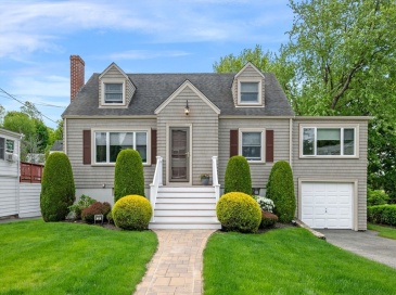 24 Muriel Rd, Swampscott, Massachusetts, 3 Bedrooms Bedrooms, 7 Rooms Rooms,1.5 BathroomsBathrooms,Residential,For Sale,Muriel Rd,73523799 24 Muriel Rd, Swampscott, Massachusetts, 3 Bedrooms Bedrooms, 7 Rooms Rooms,1.5 BathroomsBathrooms,Residential,For Sale,Muriel Rd,73523799