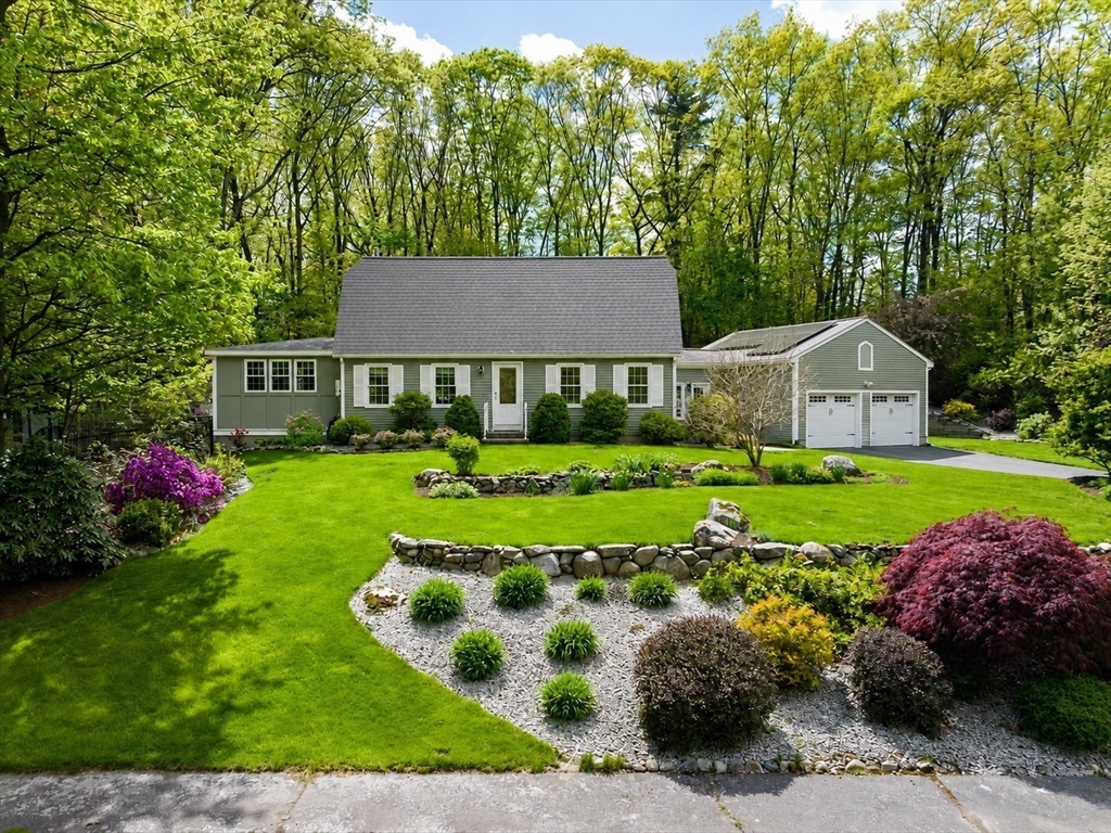 9 Running Brook Cir, Ashland, Massachusetts, 4 Bedrooms Bedrooms, 10 Rooms Rooms,3 BathroomsBathrooms,Residential,For Sale,Running Brook Cir,73519234