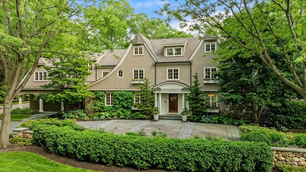 14 Greylock Road, Wellesley, Massachusetts, 6 Bedrooms Bedrooms, 16 Rooms Rooms,7.5 BathroomsBathrooms,Residential,For Sale,Greylock Road,73526422