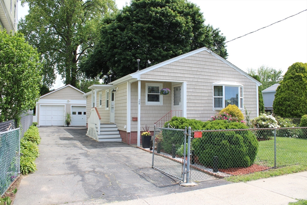 28 State St, Chicopee, Massachusetts, 3 Bedrooms Bedrooms, 6 Rooms Rooms,1 BathroomBathrooms,Residential,For Sale,State St,73527449