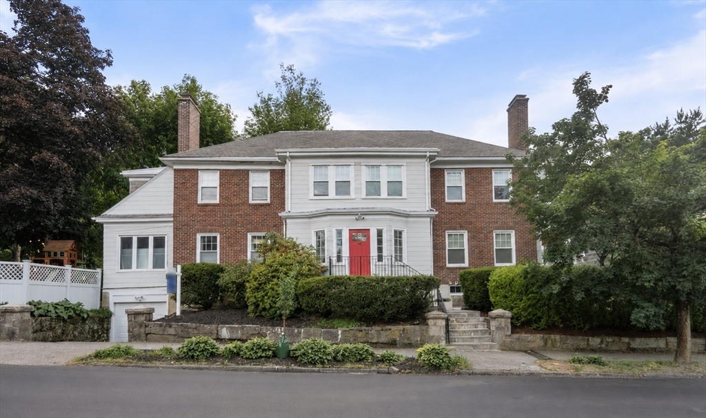 95 Langley Rd, Newton, Massachusetts, 5 Bedrooms Bedrooms, 9 Rooms Rooms,3.5 BathroomsBathrooms,Residential,For Sale,Langley Rd,73538551