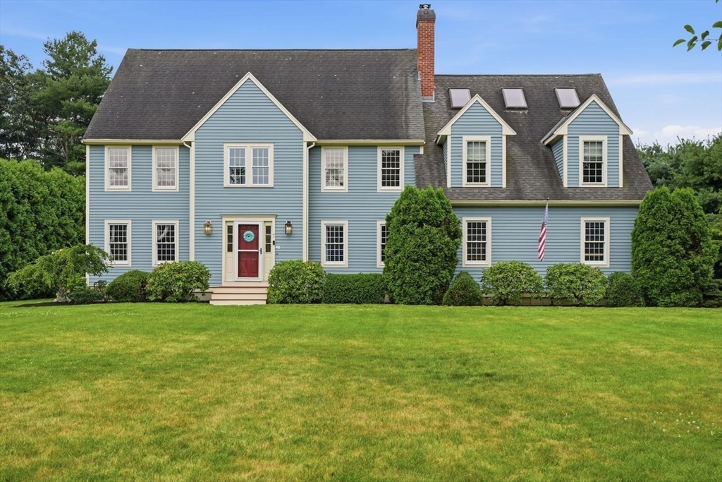 7 Rising Sun Ln, West Bridgewater, Massachusetts, 5 Bedrooms Bedrooms, 11 Rooms Rooms,4 BathroomsBathrooms,Residential,For Sale,Rising Sun Ln,73553563
