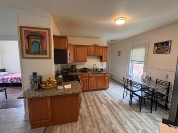 1081 Lawrence St, Lowell, Massachusetts, 2 Bedrooms Bedrooms, 4 Rooms Rooms,1 BathroomBathrooms,Residential Lease,For Rent,Lawrence St,73553583