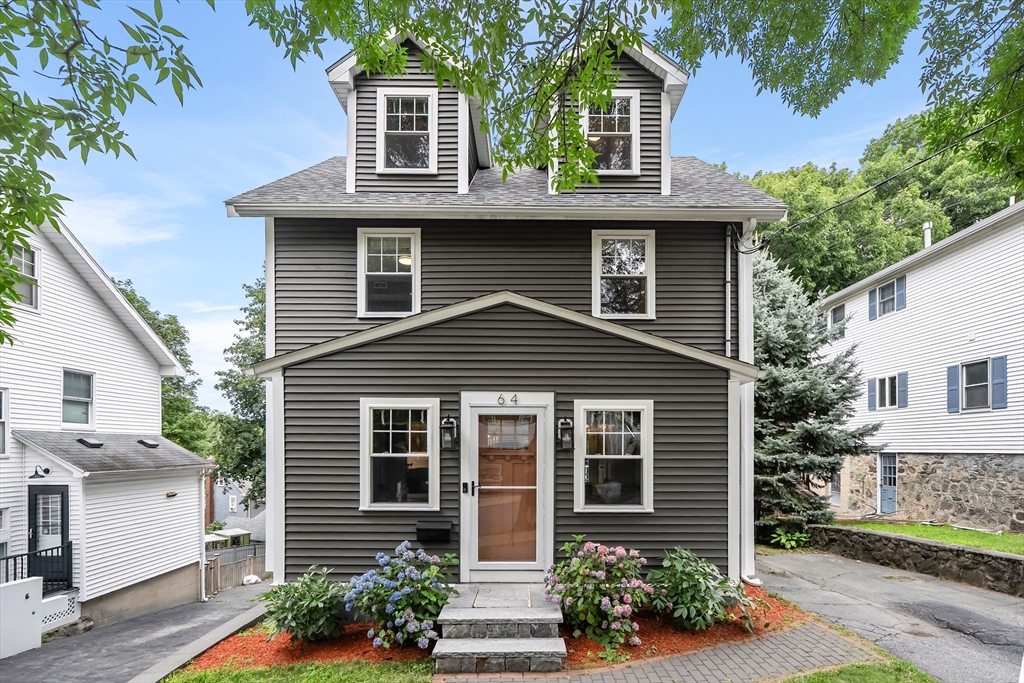 64 Overlook Rd, Arlington, Massachusetts, 3 Bedrooms Bedrooms, 8 Rooms Rooms,2.5 BathroomsBathrooms,Residential,For Sale,Overlook Rd,73553584