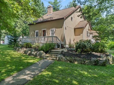 93 Pine St, Leicester, Massachusetts, 3 Bedrooms Bedrooms, 6 Rooms Rooms,2.5 BathroomsBathrooms,Residential,For Sale,Pine St,73553482 93 Pine St, Leicester, Massachusetts, 3 Bedrooms Bedrooms, 6 Rooms Rooms,2.5 BathroomsBathrooms,Residential,For Sale,Pine St,73553482