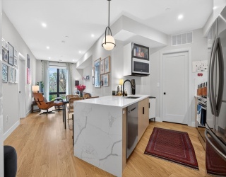 1710 Dorchester Avenue, Boston, Massachusetts, 2 Bedrooms Bedrooms, 3 Rooms Rooms,2 BathroomsBathrooms,Residential,For Sale,Dorchester Avenue,73553597