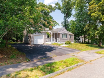 13 Curley Dr, Hudson, Massachusetts, 3 Bedrooms Bedrooms, 6 Rooms Rooms,2 BathroomsBathrooms,Residential,For Sale,Curley Dr,73553604