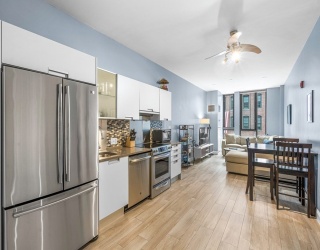 346 Congress St, Boston, Massachusetts, 2 Rooms Rooms,1 BathroomBathrooms,Residential Lease,For Rent,Congress St,73553608