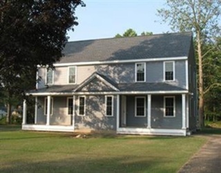 320 Laurel St., Bridgewater, Massachusetts, 2 Bedrooms Bedrooms, 4 Rooms Rooms,1.5 BathroomsBathrooms,Residential Lease,For Rent,Laurel St.,73553612