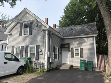 152 High St, Fitchburg, Massachusetts, 3 Bedrooms Bedrooms, 6 Rooms Rooms,1 BathroomBathrooms,Residential Lease,For Rent,High St,73553633