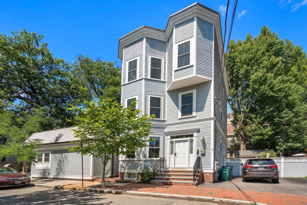 509 Franklin Street, Cambridge, Massachusetts, 2 Bedrooms Bedrooms, 5 Rooms Rooms,2 BathroomsBathrooms,Residential,For Sale,Franklin Street,73553433