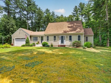 888 Walnut Plain Rd, Rochester, Massachusetts, 3 Bedrooms Bedrooms, 8 Rooms Rooms,2 BathroomsBathrooms,Residential,For Sale,Walnut Plain Rd,73553437