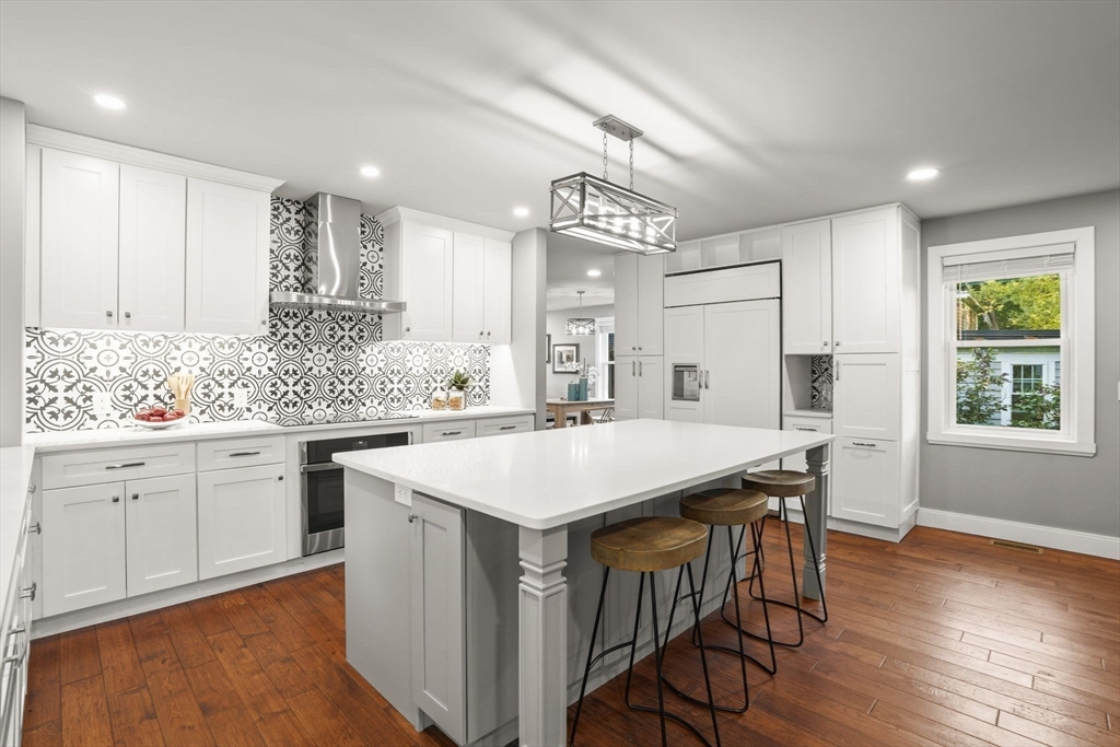 1 Lennoco Rd, Boston, Massachusetts, 4 Bedrooms Bedrooms, 10 Rooms Rooms,3.5 BathroomsBathrooms,Residential,For Sale,Lennoco Rd,73522135