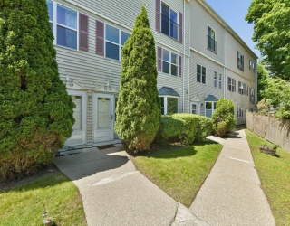 110 Coolidge Hill Rd, Watertown, Massachusetts, 3 Bedrooms Bedrooms, 6 Rooms Rooms,2.5 BathroomsBathrooms,Residential,For Sale,Coolidge Hill Rd,73553452