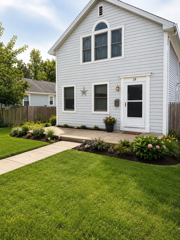 28 Wilson, Dartmouth, Massachusetts, 2 Bedrooms Bedrooms, 4 Rooms Rooms,1 BathroomBathrooms,Residential,For Sale,Wilson,73553460