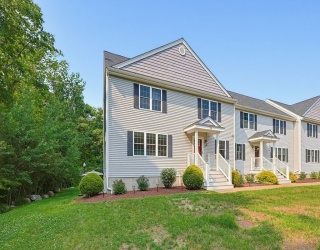 143 Oak St., Norton, Massachusetts, 3 Bedrooms Bedrooms, 6 Rooms Rooms,2.5 BathroomsBathrooms,Residential,For Sale,Oak St.,73553466