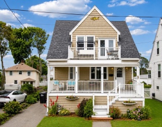 65 F Street, Hull, Massachusetts, 6 Bedrooms Bedrooms, 10 Rooms Rooms,3.5 BathroomsBathrooms,Residential,For Sale,F Street,73553470