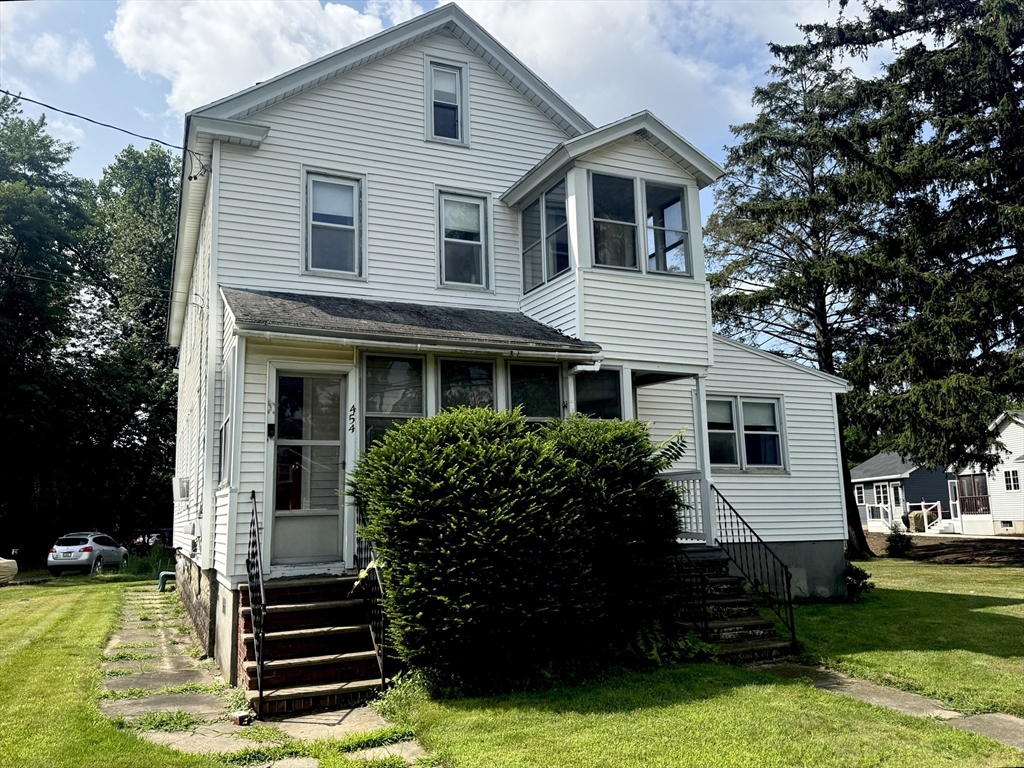 452-454 Meadow Street, Agawam, Massachusetts, 3 Bedrooms Bedrooms, 8 Rooms Rooms,2 BathroomsBathrooms,Residential Income,For Sale,Meadow Street,73553493