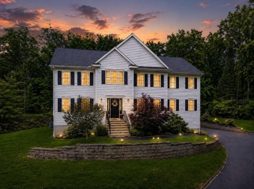 4 Murray Hill Circle, Wilmington, Massachusetts, 4 Bedrooms Bedrooms, 12 Rooms Rooms,3 BathroomsBathrooms,Residential,For Sale,Murray Hill Circle,73553503