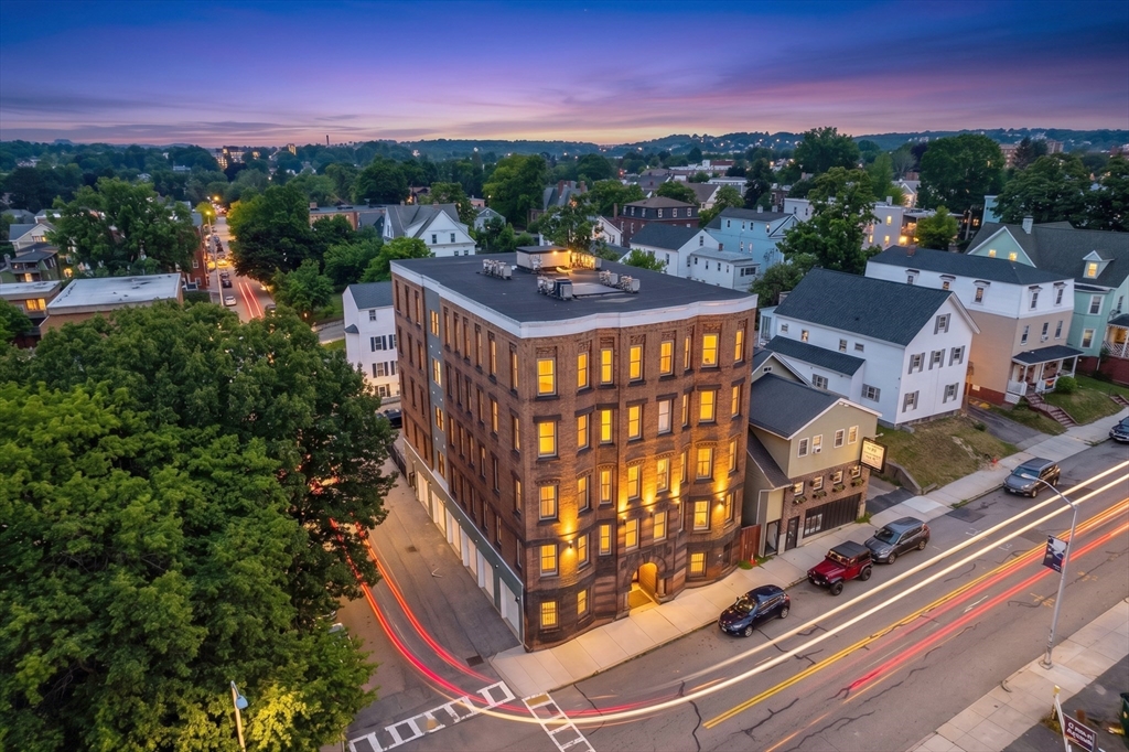 257 Pleasant St, Worcester, Massachusetts, 1 Bedroom Bedrooms, 2 Rooms Rooms,1 BathroomBathrooms,Residential,For Sale,Pleasant St,73553515
