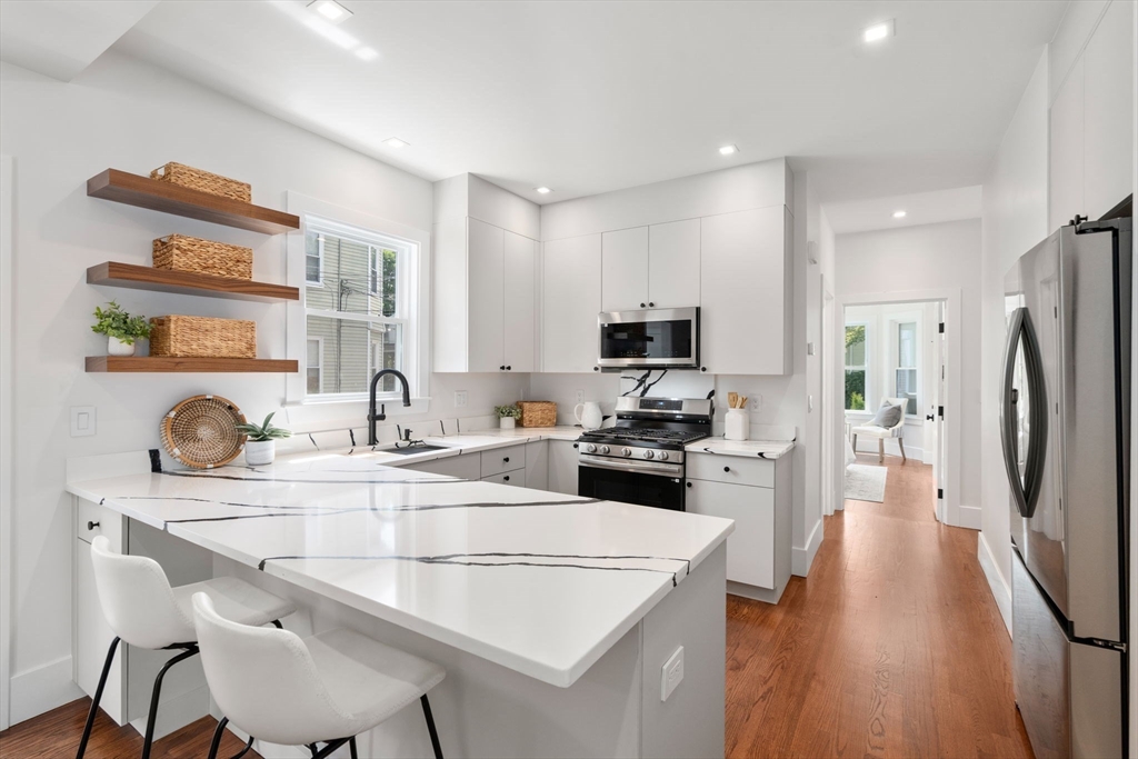 134 Brown Street, Waltham, Massachusetts, 3 Bedrooms Bedrooms, 6 Rooms Rooms,2 BathroomsBathrooms,Residential,For Sale,Brown Street,73553490