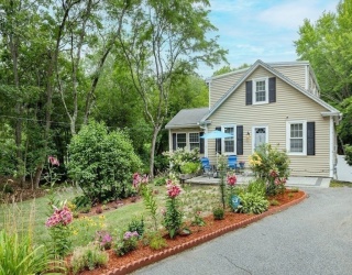 165 Astle St, Tewksbury, Massachusetts, 3 Bedrooms Bedrooms, 6 Rooms Rooms,3 BathroomsBathrooms,Residential,For Sale,Astle St,73553521