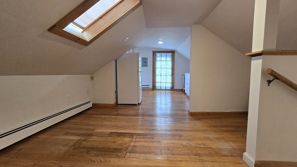 164 Auburn, Cambridge, Massachusetts, 1 Bedroom Bedrooms, 3 Rooms Rooms,1 BathroomBathrooms,Residential Lease,For Rent,Auburn,73553530
