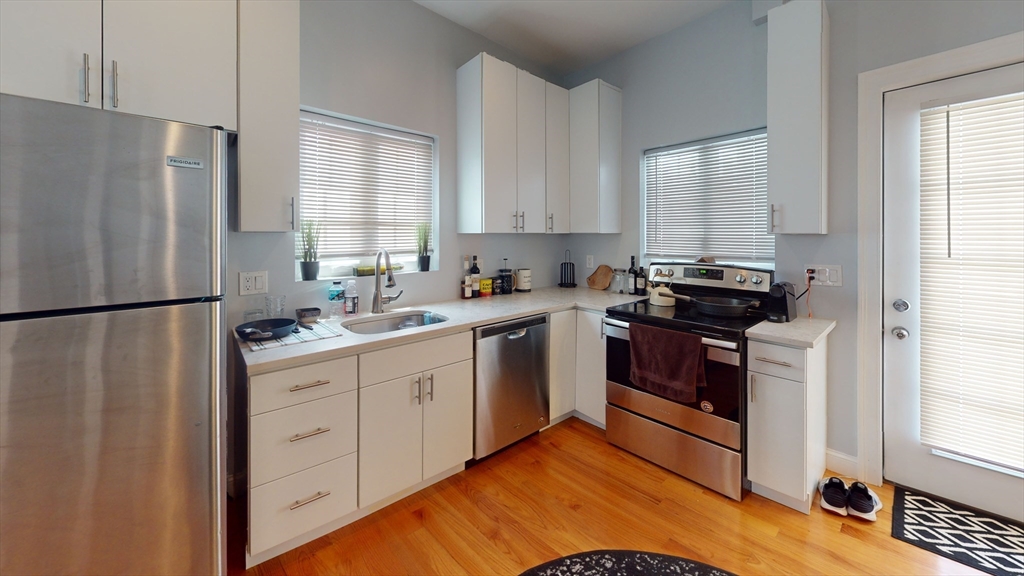 309R Sumner, Boston, Massachusetts, 1 Room Rooms,1 BathroomBathrooms,Residential Lease,For Rent,Sumner,73553549