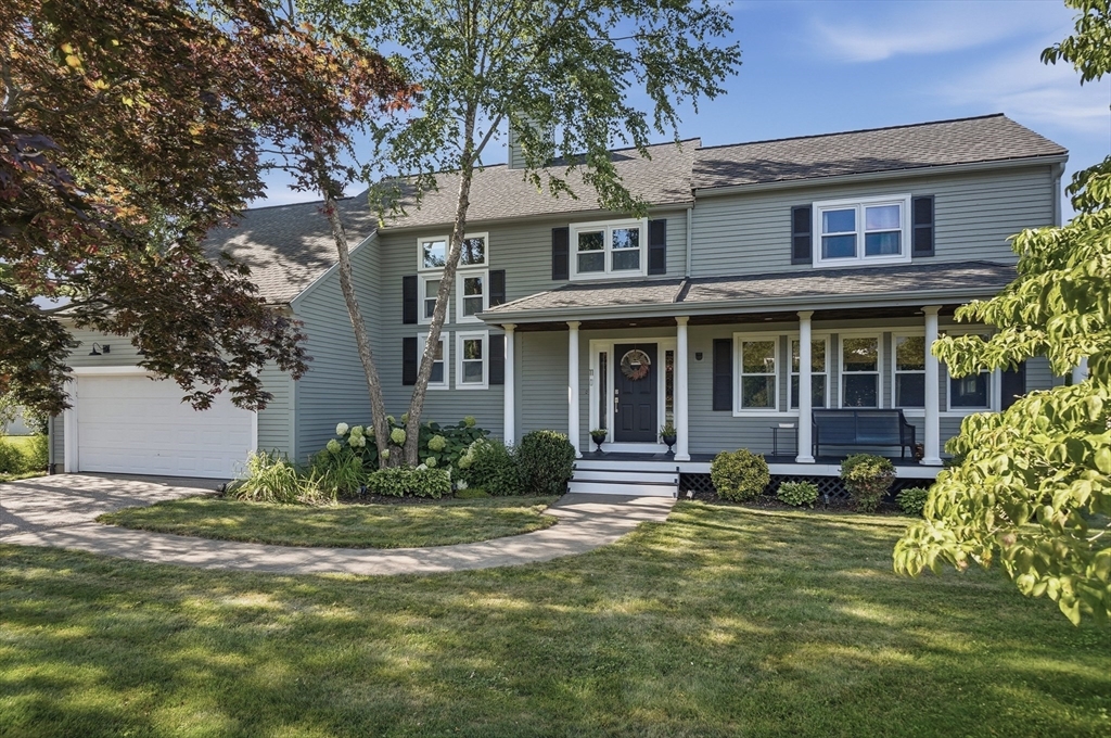 11 Skye Line Drive, Sutton, Massachusetts, 5 Bedrooms Bedrooms, 8 Rooms Rooms,3.5 BathroomsBathrooms,Residential,For Sale,Skye Line Drive,73553550
