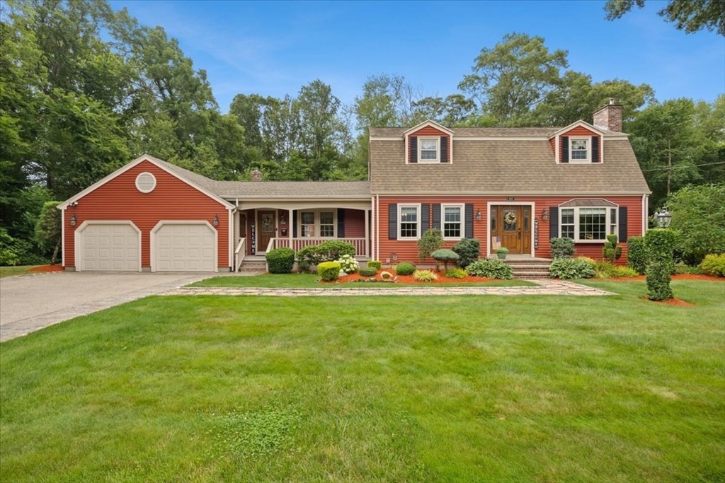 195 Colonial Dr, Somerset, Massachusetts, 4 Bedrooms Bedrooms, 8 Rooms Rooms,2 BathroomsBathrooms,Residential,For Sale,Colonial Dr,73553797