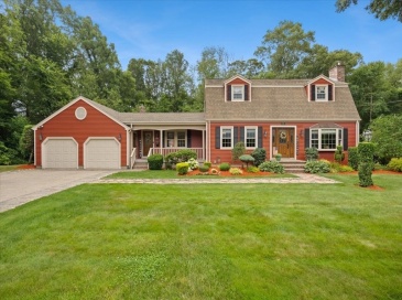 195 Colonial Dr, Somerset, Massachusetts, 4 Bedrooms Bedrooms, 8 Rooms Rooms,2 BathroomsBathrooms,Residential,For Sale,Colonial Dr,73553797
