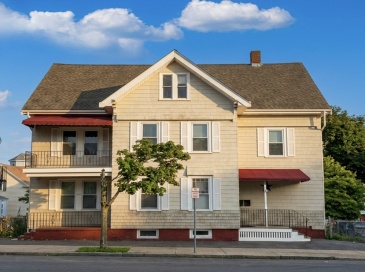 203-205 Salem St, Malden, Massachusetts, 5 Bedrooms Bedrooms, 20 Rooms Rooms,4 BathroomsBathrooms,Residential Income,For Sale,Salem St,73553796