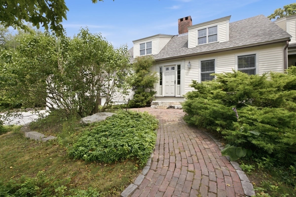 338 Clapp Road, Scituate, Massachusetts, 7 Bedrooms Bedrooms, 12 Rooms Rooms,5.5 BathroomsBathrooms,Residential,For Sale,Clapp Road,73553781