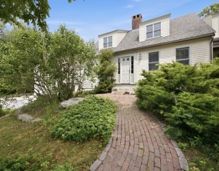 338 Clapp Road, Scituate, Massachusetts, 7 Bedrooms Bedrooms, 12 Rooms Rooms,5.5 BathroomsBathrooms,Residential,For Sale,Clapp Road,73553781