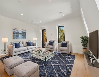 22 High Street, Boston, Massachusetts, 3 Bedrooms Bedrooms, 5 Rooms Rooms,2 BathroomsBathrooms,Residential,For Sale,High Street,73553813