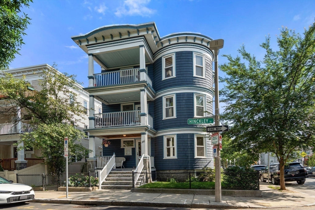 26 Hinckley St, Boston, Massachusetts, 3 Bedrooms Bedrooms, 6 Rooms Rooms,1 BathroomBathrooms,Residential,For Sale,Hinckley St,73553576