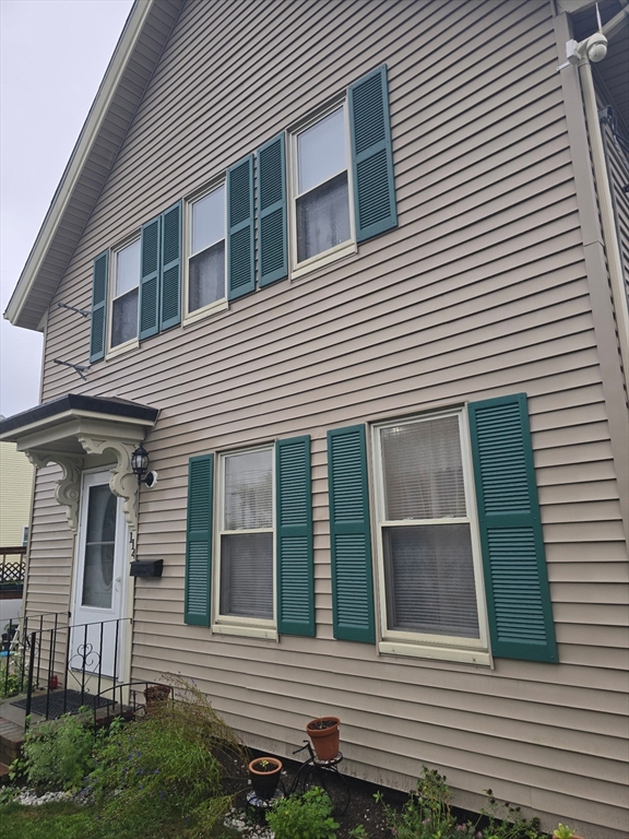114 Oak St, Taunton, Massachusetts, 4 Bedrooms Bedrooms, 8 Rooms Rooms,2 BathroomsBathrooms,Residential,For Sale,Oak St,73553820