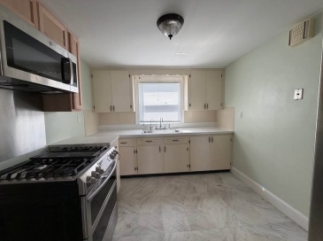 36 Barstow St, Salem, Massachusetts, 2 Bedrooms Bedrooms, 3 Rooms Rooms,1 BathroomBathrooms,Residential Lease,For Rent,Barstow St,73553854 36 Barstow St, Salem, Massachusetts, 2 Bedrooms Bedrooms, 3 Rooms Rooms,1 BathroomBathrooms,Residential Lease,For Rent,Barstow St,73553854