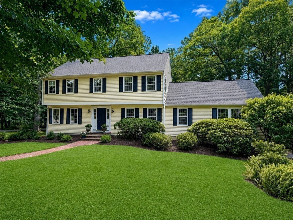 112 Wood End Lane, Medfield, Massachusetts, 4 Bedrooms Bedrooms, 12 Rooms Rooms,3 BathroomsBathrooms,Residential,For Sale,Wood End Lane,73553839