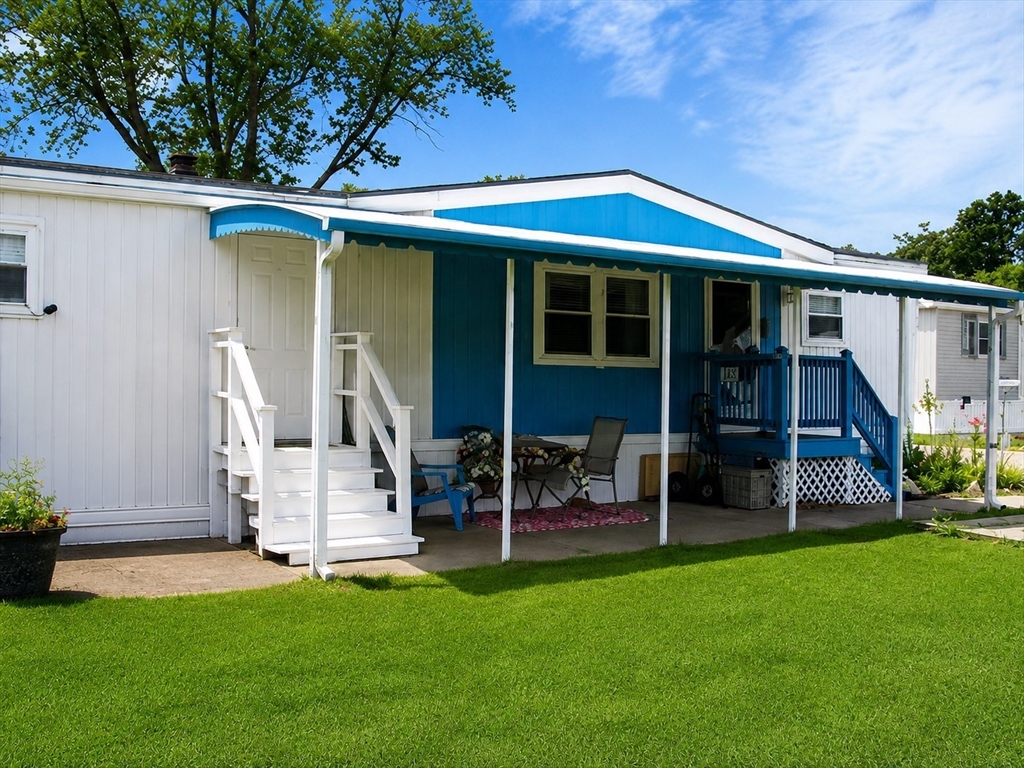130 East Washington St., North Attleboro, Massachusetts, 2 Bedrooms Bedrooms, 4 Rooms Rooms,1.5 BathroomsBathrooms,Residential,For Sale,East Washington St.,73553645