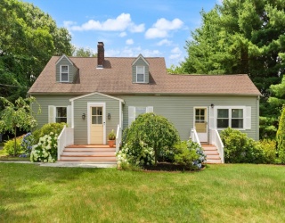 335 Moosehill Road, Walpole, Massachusetts, 3 Bedrooms Bedrooms, 8 Rooms Rooms,1.5 BathroomsBathrooms,Residential,For Sale,Moosehill Road,73553652