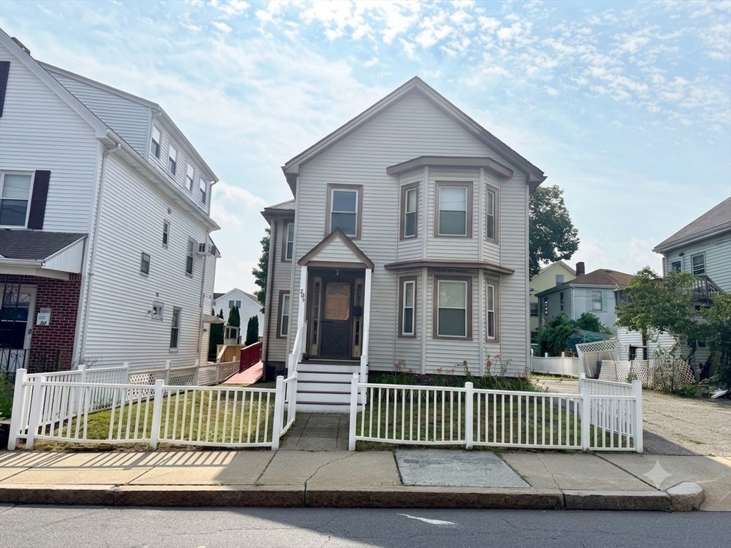 268 Newton St, Waltham, Massachusetts, 4 Bedrooms Bedrooms, 8 Rooms Rooms,2 BathroomsBathrooms,Residential,For Sale,Newton St,73553634