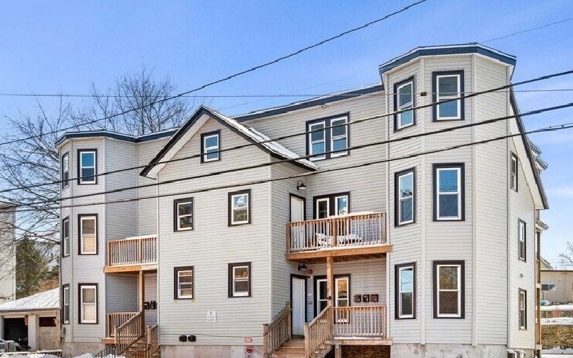 63 River, Southbridge, Massachusetts, 3 Bedrooms Bedrooms, 6 Rooms Rooms,1 BathroomBathrooms,Residential Lease,For Rent,River,73553662
