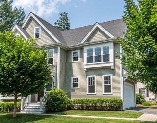 7 Floral Avenue, Natick, Massachusetts, 3 Bedrooms Bedrooms, 8 Rooms Rooms,3.5 BathroomsBathrooms,Residential Lease,For Rent,Floral Avenue,73553684