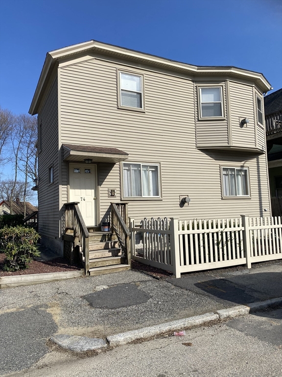 74 Lakewood, Worcester, Massachusetts, 1 Bedroom Bedrooms, 4 Rooms Rooms,1 BathroomBathrooms,Residential Lease,For Rent,Lakewood,73553682