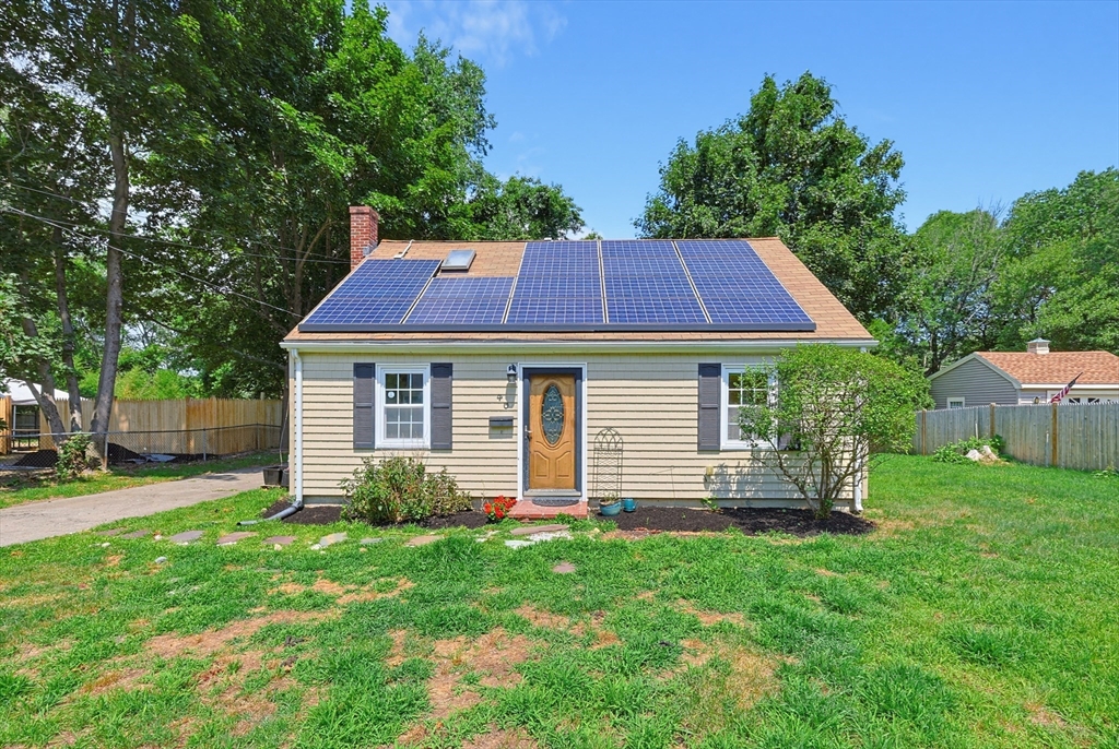 40 Doty Drive, Stoughton, Massachusetts, 4 Bedrooms Bedrooms, 7 Rooms Rooms,1 BathroomBathrooms,Residential,For Sale,Doty Drive,73553610