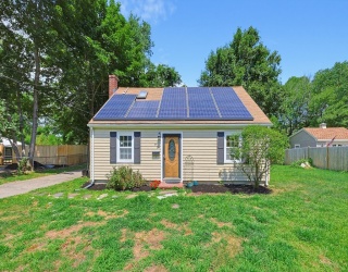 40 Doty Drive, Stoughton, Massachusetts, 4 Bedrooms Bedrooms, 7 Rooms Rooms,1 BathroomBathrooms,Residential,For Sale,Doty Drive,73553610